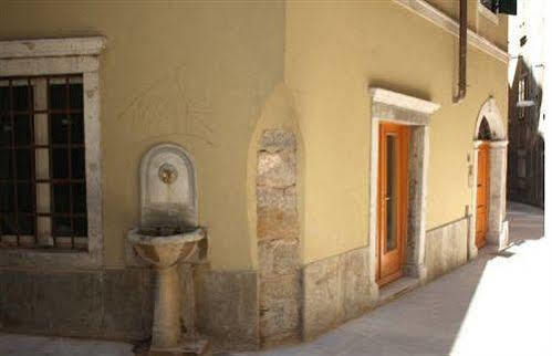 Residence Sara Triest Exterior foto
